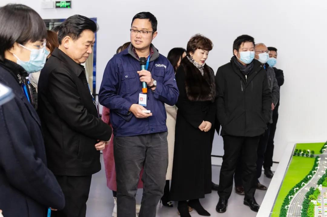 全國、省、市人大代表赴中部產業基地開展會前集中視察工作